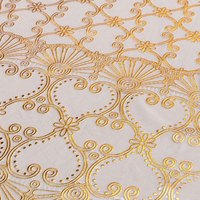 Boen Dentelle PVC Nappe Or Estampage Floral Carré Conception Durable En Plastique Vinyle De Noce Usage Extérieur Fabriqué De Marque
