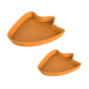 Plato de Alimentación para Reptiles de Plástico PP de Grado Alimenticio, con Diseño de Huella de Monstruo Naranja, en Tamaños Pequeño o Grande, de Alta Calidad - Product Image 1