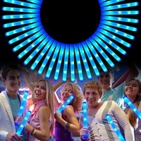 Palos de Espuma LED Portátiles Multicolor Intermitentes en Oferta para Fiestas Temáticas, Bodas y Raves