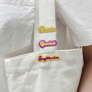 Cao cấp tùy chỉnh thêu vá quần áo nhãn có thể giặt nhiệt chuyển nhượng hoa Twill vải tin phong cách merrow Sequins 3D hat - Product Image 5