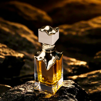 Flacon de parfum carré le plus vendu au Moyen-Orient, 100 ml, luxe léger, vaporisateur à pompe en verre pressé avec diffuseur à roseaux