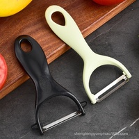 Multifunctionele scherpe roestvrijstalen handmatige schil- en raspmachines voor gebruik in de keuken - fruit- en aardappelschillers en -snijders