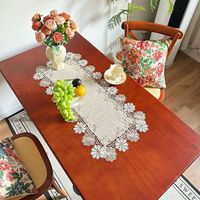 Nappe et chemins de table rectangulaires en lin brodés de dentelle florale pour la restauration, les événements et les réceptions – Prix de gros