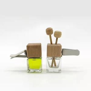 Logotipo personalizado 8ml Mini ambientador de aire de coche de madera botella de <span class=keywords><strong>Clip</strong></span> de ventilación de vehículo con tapón de rosca ambientador de aceite esencial personalizado - Product Image 4