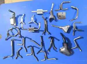 Tige <span class=keywords><strong>de</strong></span> pression d'estampage en acier inoxydable personnalisée <span class=keywords><strong>cintre</strong></span> pour tuyaux d'échappement <span class=keywords><strong>de</strong></span> voiture - Product Image 4