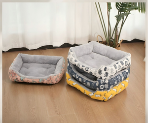 Cama Cuadrada para Gatos con Forro de Felpa Acogedora, Diseño de Dibujos Animados, para Mascotas Pequeñas - Product Image 3