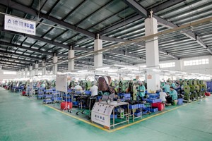 Per Brightbebe all'ingrosso pieghevole grande Pet passeggino 3 <span class=keywords><strong>ruote</strong></span> cane e gatto carrozzina pieghevole e staccabile caratteristiche per il bambino Pet - Product Image 4