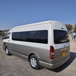 Toyota Hiace Usada, Autobús Diésel con Transmisión Automática, <span class=keywords><strong>13</strong></span> Asientos, Minibús de 10 Asientos en Venta - Product Image 4