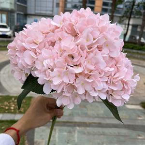 ดอกไฮเดรนเยียประดิษฐ์ เหมือนจริง สัมผัสเหมือนจริง ขนาดใหญ่ 5 หัว สำหรับตกแต่งบ้าน งานปาร์ตี้ งานแต่งงานกลางแจ้ง วันวาเลนไทน์ วันอีสเตอร์ ตกแต่งโต๊ะ - Product Image 1