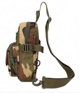 Échantillon gratuit BSCI sac à bandoulière tactique Camouflage petite poitrine sac à bandoulière tactique résistant à l'eau voyage sac à bandoulière personnalisé - Product Image 2