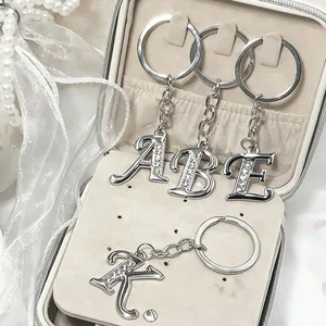 Porte-clés pendentif 26 lettres A-Z, breloque alphabet anglais tendance, ornement élégant, anneau <span class=keywords><strong>de</strong></span> clé DIY, cadeau pour amie, sac à main - Product Image 3