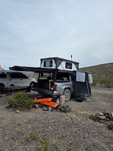 Camper para Camioneta 4x4 con Carcasa Rígida Deslizable para Aventuras al Aire Libre - Product Image 5