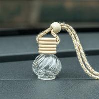Vente chaude 9ml Epmty verre voiture bouteille de parfum désodorisant diffuseur bouteille en verre voiture parfum pendentif