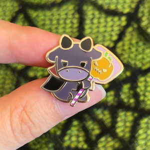 Produttore di Spille in Smalto Duro con Logo Personalizzato Luminoso al Buio - Product Image 4