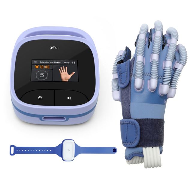 XFT Right Left Hand Smart Rehabilitation Robot Gloves CE Certified Adjustable Easy Operate Built-in Battery for Stroke Patients