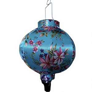 Lámpara de Seda Inspirada en Hoi An, Vietnam, Material de Tela de Seda para Decoración de Restaurantes, Iluminación Ambiental - Product Image 1