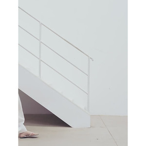 Robe longue d'été pour femme, style minimaliste, col halter, design ajouré - Product Image 1