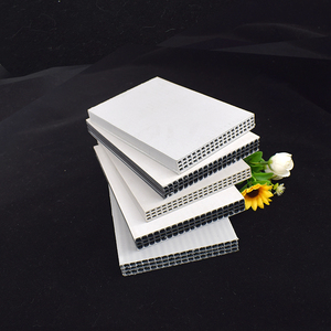 Encofrados de plástico de polipropileno de 18 mm de alta resistencia para la construcción de muros de hormigón, reutilizables y reciclables 50 veces. - Product Image 1