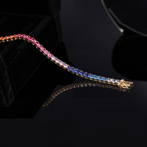 Bracelets de luxe personnalisés en laiton plaqué or 18 carats avec zircon, chaîne tennis 4 mm, <span class=keywords><strong>accessoires</strong></span> de fiançailles raffinés pour femmes, bijoux OEM - Product Image 2