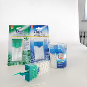 Cuidado diario superventas logotipo personalizado palillo de dientes de plástico flexible cuidado dental suave de goma de silicona palillos dentales para limpieza de encías - Product Image 1