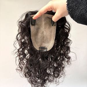 ท็อปเปอร์ผมสีดำธรรมชาติแบบลอน  ปกปิดศีรษะล้านแบบมองไม่เห็น  ท็อปเปอร์ไหม<span class=keywords><strong>สี</strong></span>เทาพริกไทยแบบสั่งทำพิเศษ<span class=keywords><strong>สำหรับ</strong></span>ผู้หญิงที่มีปัญหาผมร่วง - Product Image 6