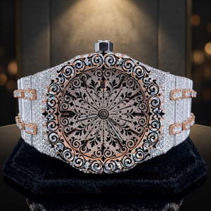 Reloj de Cuarzo Analógico Unisex de Lujo AMBER JEWELS con Incrustaciones de Moissanita, Caja Plateada, Batería de Larga Duración, Correa de Moissanita y Cristal - Product Image 1