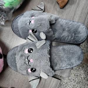 รองเท้าแตะฮาโลวีนค้างคาวสีเทาแบบข้ามพรมแดนรองเท้าแตะแบนหรูหราในบ้านสำหรับฤดูหนาวสำหรับการค้าต่างประเทศ - Product Image 3