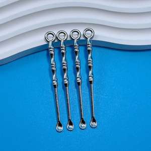 Porte-clés pendentif cure-oreille en bambou anti-cuivre fait main, petites breloques créatives en cuivre pour les vendeurs de rue, cure-oreille en alliage - Product Image 2