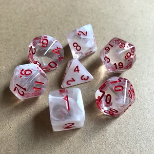Jeu de dés polyédriques transparents bicolores personnalisés de 7 pièces en acrylique pour les jeux de société <span class=keywords><strong>Cthulhu</strong></span> & Dnd Number par Running Group - Product Image 3