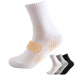 Chaussettes de sport pour hommes, décontractées, en <span class=keywords><strong>coton</strong></span> épais, absorbant la transpiration, anti-odeurs, courtes, pour la course à pied, le basketball, noir et blanc, chaussettes de badminton - Product Image 1