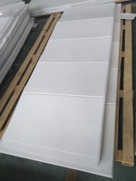 Portes de salle de bain et de chambre à coucher modernes et robustes en bois et PVC, imperméables avec une finition de surface durable pour les maisons, les hôtels et les hôpitaux