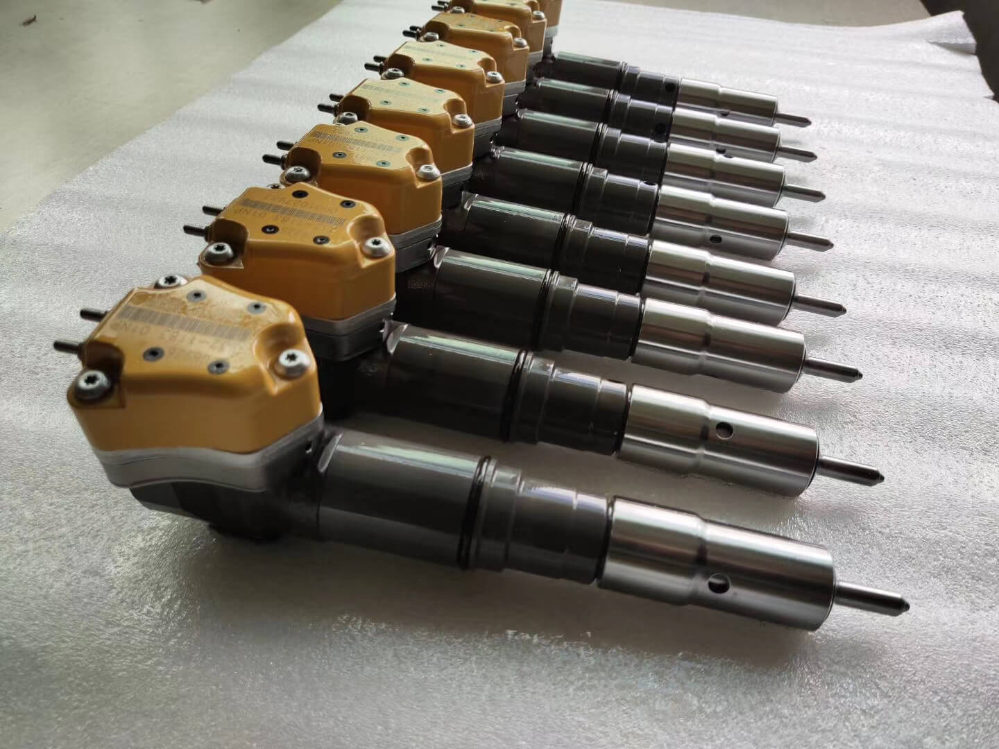 diesel injector nozzle 174-7526 10R-1265  common rail injector 174-7526 10R-1265 Injector for Caterpillar 3412E  3408E ENGINE