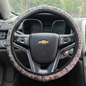 Accessoires confortables de gant de guidon de couverture de <span class=keywords><strong>volant</strong></span> respirable de mode de <span class=keywords><strong>camouflage</strong></span> de voiture de sport - Product Image 4