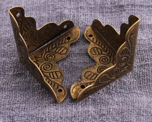 קופסא עץ עתיק קצה מתכת מגן פינת לתכשיטים קופסה דקורטיבית - Product Image 3