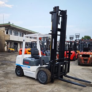 รถยก TCM 3 ตัน มือสองจากญี่ปุ่น รถยก 3 ตัน TCM รุ่น FD30 พร้อมการรับประกันหนึ่งปี - Product Image 3