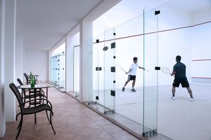 <span class=keywords><strong>Terrain</strong></span> ou <span class=keywords><strong>terrain</strong></span> <span class=keywords><strong>de</strong></span> <span class=keywords><strong>squash</strong></span> fabriqué directement en usine avec plancher en bois <span class=keywords><strong>de</strong></span> verres trempés <span class=keywords><strong>de</strong></span> 12mm et joints en acier inoxydable - Product Image 4