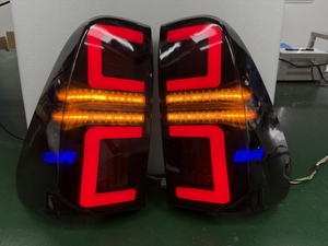 Ensemble de feux arrière à LED pour Toyota Hilux Revo 2016-2024 avec clignotants séquentiels - Product Image 1