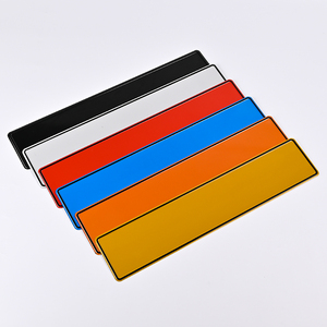 Placa de matrícula de <span class=keywords><strong>coche</strong></span> en blanco de aluminio reflectante con borde en relieve personalizado del fabricante para <span class=keywords><strong>coche</strong></span> - Product Image 2