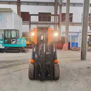 בשימוש <span class=keywords><strong>3</strong></span> טון 35 toyota מלגזה מקורי יפן <span class=keywords><strong>tcm</strong></span> לעשות עם מנוע הילוכים מנוע במלאי עבור תעשיות בנייה חקלאית - Product Image 5