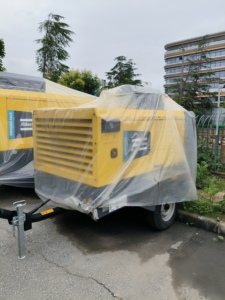 Compresores de aire diésel portátiles impulsados por móvil <span class=keywords><strong>Atlas</strong></span> <span class=keywords><strong>Copco</strong></span> XAHS350, 93KW, 12bar, 360cfm, hechos en China, con motor Cummine - Product Image 4