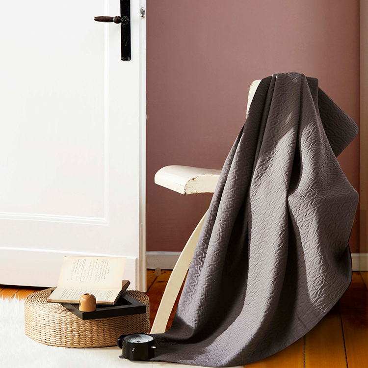 キャメルブランケット 暖かさと快適さのための洗練されたキャメルカラーのブランケット