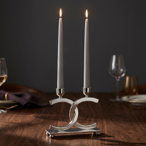 Élégant ensemble de bougeoirs doubles coniques argentés, thème équestre, centre de table décoratif, accent de décoration moderne pour la maison - Product Image 3
