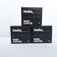 Boîte à café suspendue imprimée en blanc avec grillage en carton laminé mat gaufrage forme personnalisable UV pour boissons énergisantes
