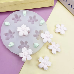 Molde de Silicona con Forma de Pétalos de Flor de Cerezo para Chocolate, Mousse, Decoración de Pasteles, Aromaterapia, Manualidades con Yeso - Product Image 1