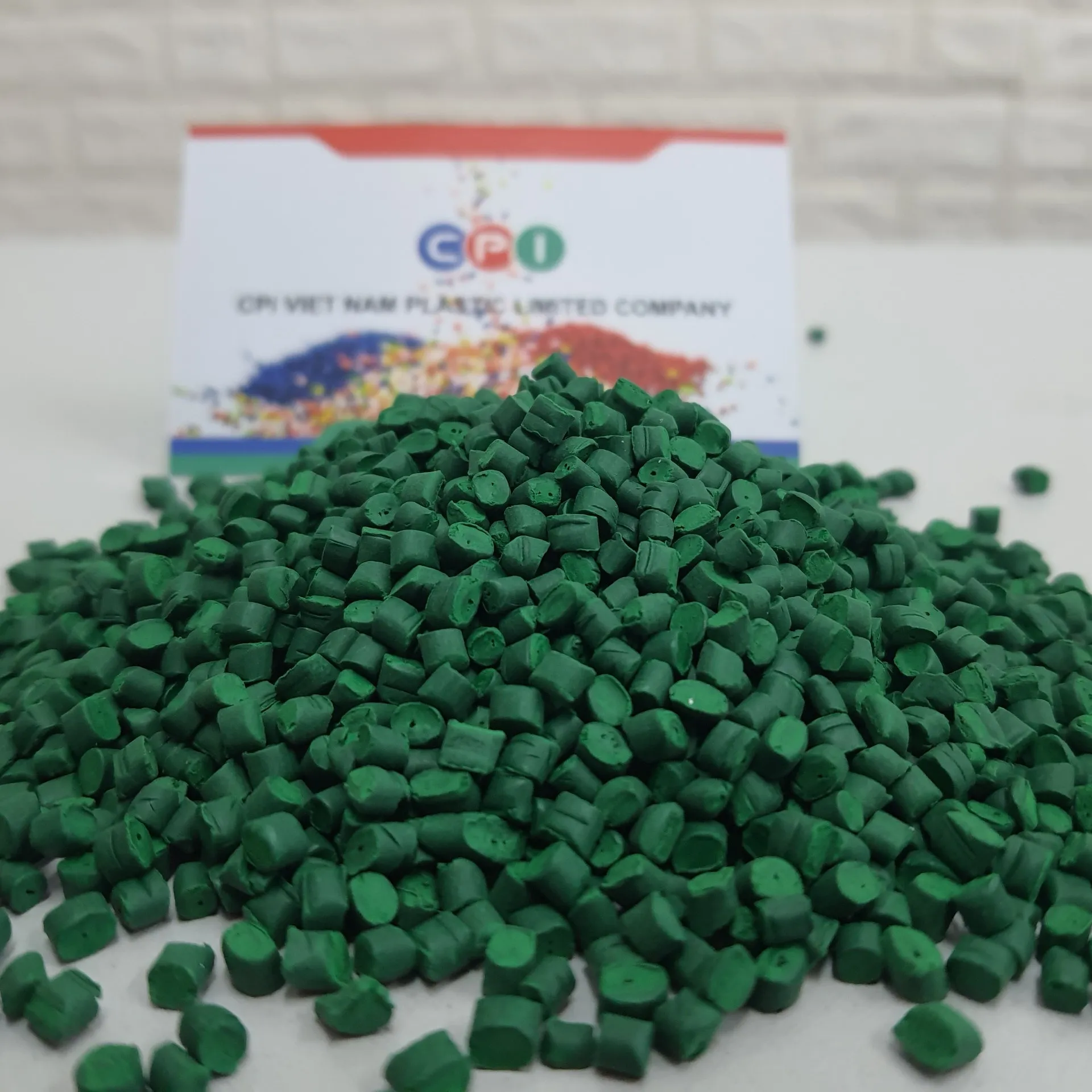 COLOR MASTERBATCH / GREEN PIGMENT - GREEN MASTERBATCH - VIETNAM FACTORY - GOOD DISPERSION FOR PE FILM/INJECTION/PPR PIPES...