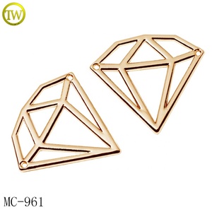 Tùy Chỉnh Đồ Bơi Trang Trí Kim Loại Thư Logo Quần Áo Kim Loại Khắc Tên Huy Hiệu <span class=keywords><strong>Handmade</strong></span> May May Vàng Thẻ Nhãn Cho Áo Ngực - Product Image 5