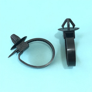 Attaches-câbles en nylon autobloquants avec base d'ancrage pour le regroupement de câbles électriques - Product Image 4