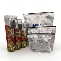 Sachet refermable personnalisé en aluminium de haute qualité avec fermeture éclair, présenté dans une boîte élégante, idéal pour l'emballage alimentaire haut de gamme