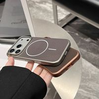 Coque de téléphone portable antichoc magnétique intégrale en TPU+PC givré effet peau avec protection d'objectif pour 16 Pro Max