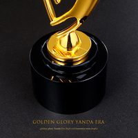 Impression de découpe de trophée gravé écologique personnalisable en cristal pour l'équipe de champion de danse à la retraite Creative Golden Man